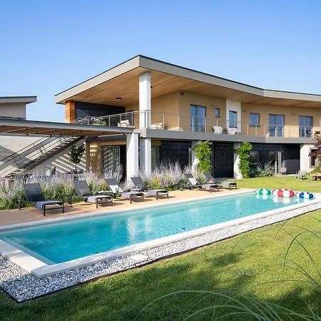 别墅 Puerto De Paz For 8 People With 60 M2 Heated Pool, Sea View And Private Mini Golf *