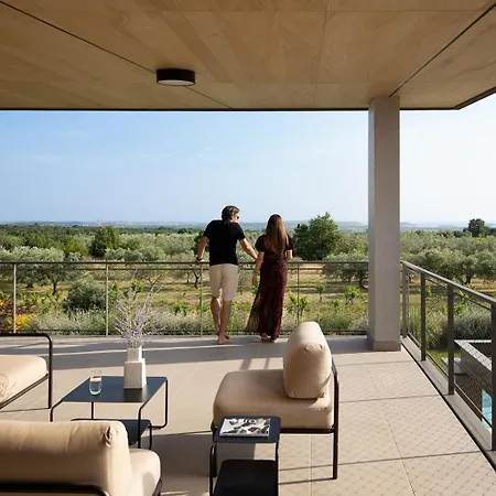 Puerto De Paz For 8 People With 60 M2 Heated Pool, Sea View And Private Mini Golf * Vodnjan